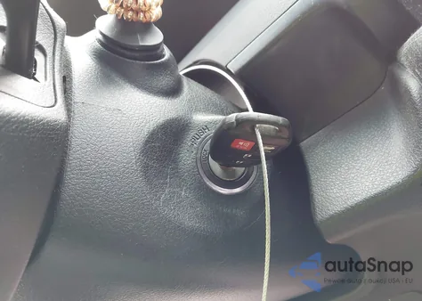 2014 Toyota Camry Se z USA, uszkodzony, nr VIN 4T1BF1FK2EU828360